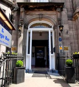 Edinburgh_Piries_Hotel