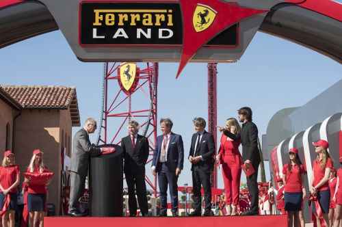 Парк Ferrari Land открылся в PortAventura